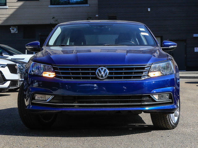 2016 Volkswagen Passat Highline Highline Adap Cruise Leather in Cars & Trucks in Edmonton - Image 4