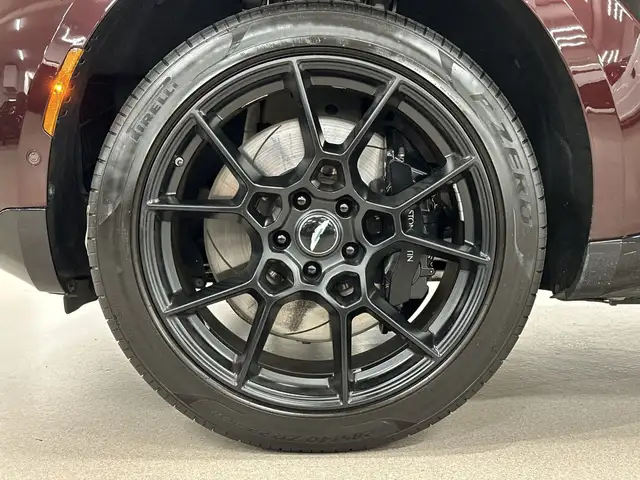 2021 Aston Martin DBX in Cars & Trucks in City of Montréal - Image 28