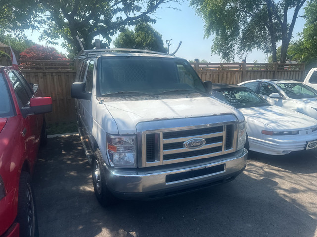 2012 Ford Econoline E-250 Commercial in Cars & Trucks in Mississauga / Peel Region - Image 2