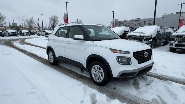 2023 Hyundai Venue Preferred | Heated Seats | Apple CarPlay in Cars & Trucks in Edmonton - Image 3