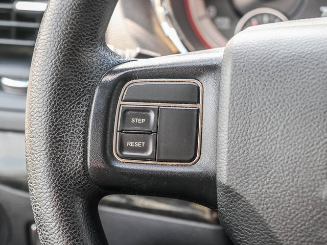 2017 Dodge Grand Caravan CVP/SXT STOW AND GO | LOW KMS | Cust... in Cars & Trucks in London - Image 4
