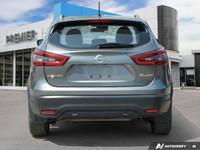 This 2023 Nissan Qashqai SUV in Gun Metallic is ready for your next adventure. Boasting all-wheel dr... (image 4)