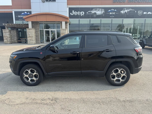 2022 Jeep Compass Trailhawk Elite 4x4 for sale in Cars & Trucks in Barrie - Image 2