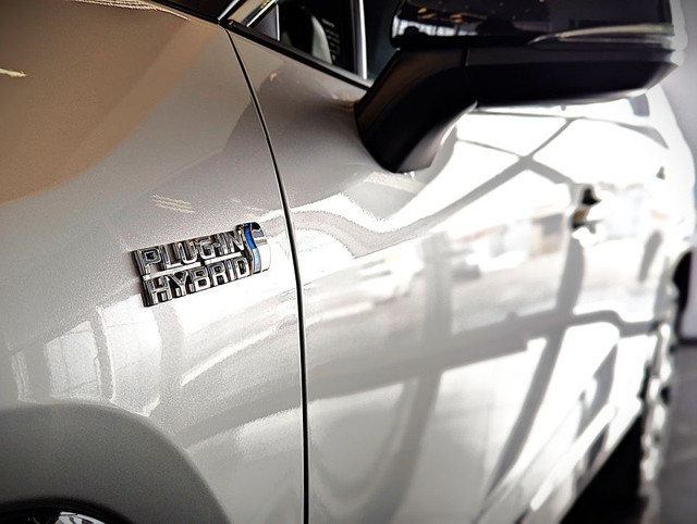 2024 Toyota RAV4 Prime XSE in Cars & Trucks in City of Montréal - Image 3