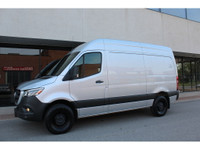 2020 MERCEDES SPRINTER 2500 -- 144 - HIGH ROOF -- 3.0L V6 DIESEL ENGINE !!! ONLY 43,000 KM!!! , YES... (image 1)