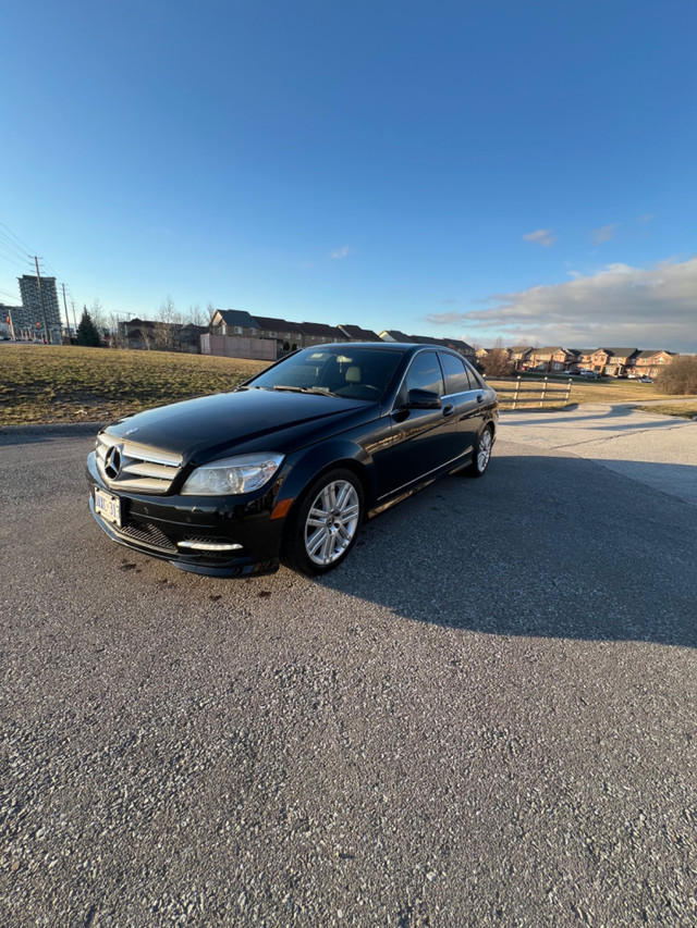 2011 Mercedes-Benz C-Class 4Matic in Cars & Trucks in Oakville / Halton Region - Image 2