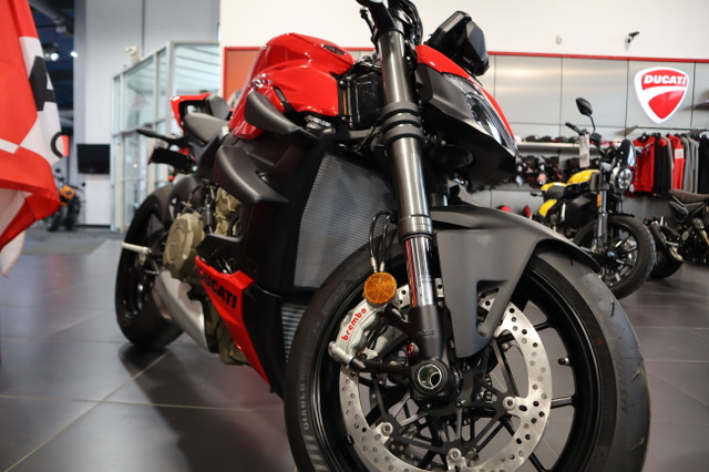 2023 Ducati STREETFIGHTER V4 *on sale* in Sport Bikes in Edmonton - Image 2