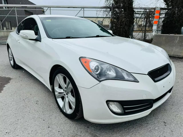 2012 HYUNDAI Genesis Coupe 3.8 Grand Touring in Cars & Trucks in City of Montréal - Image 4