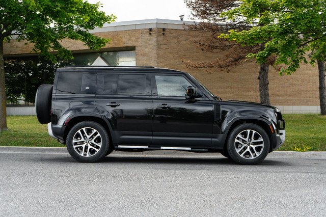 2020 Land Rover Defender HSE in Cars & Trucks in Mississauga / Peel Region - Image 4