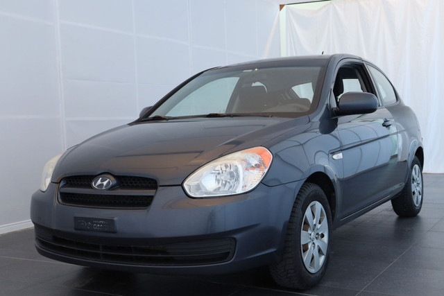 2010 Hyundai Accent GL GL jamais accidenter in Cars & Trucks in City of Montréal - Image 3