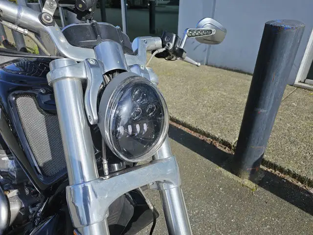 2010 Harley-Davidson VRSC V-Rod Muscle in Street, Cruisers & Choppers in Vancouver - Image 4
