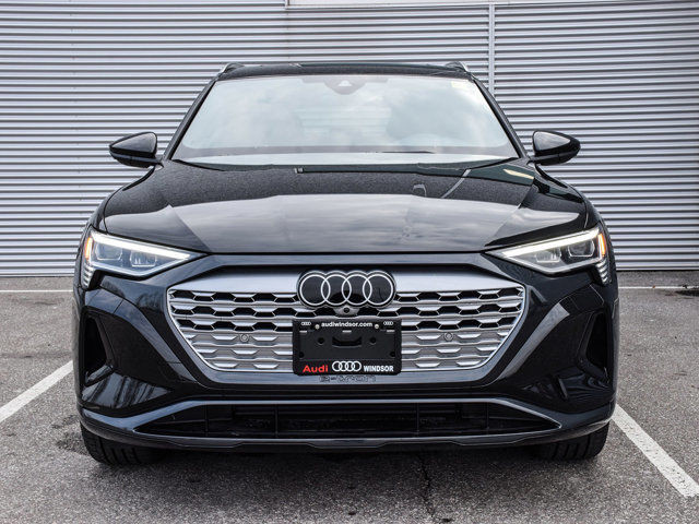 2024 Audi Q8 e-tron PREM in Cars & Trucks in Windsor Region - Image 4