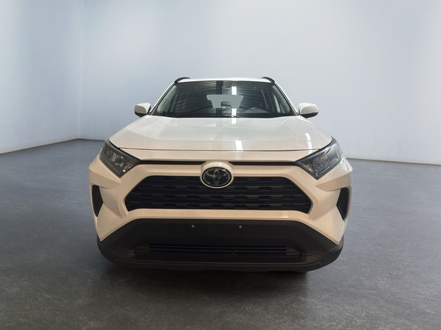 2021 Toyota RAV-4 LE AWD CRUISE BLUETOOTH SIEGES CHAUFFANTS CARP in Cars & Trucks in Laval / North Shore - Image 2