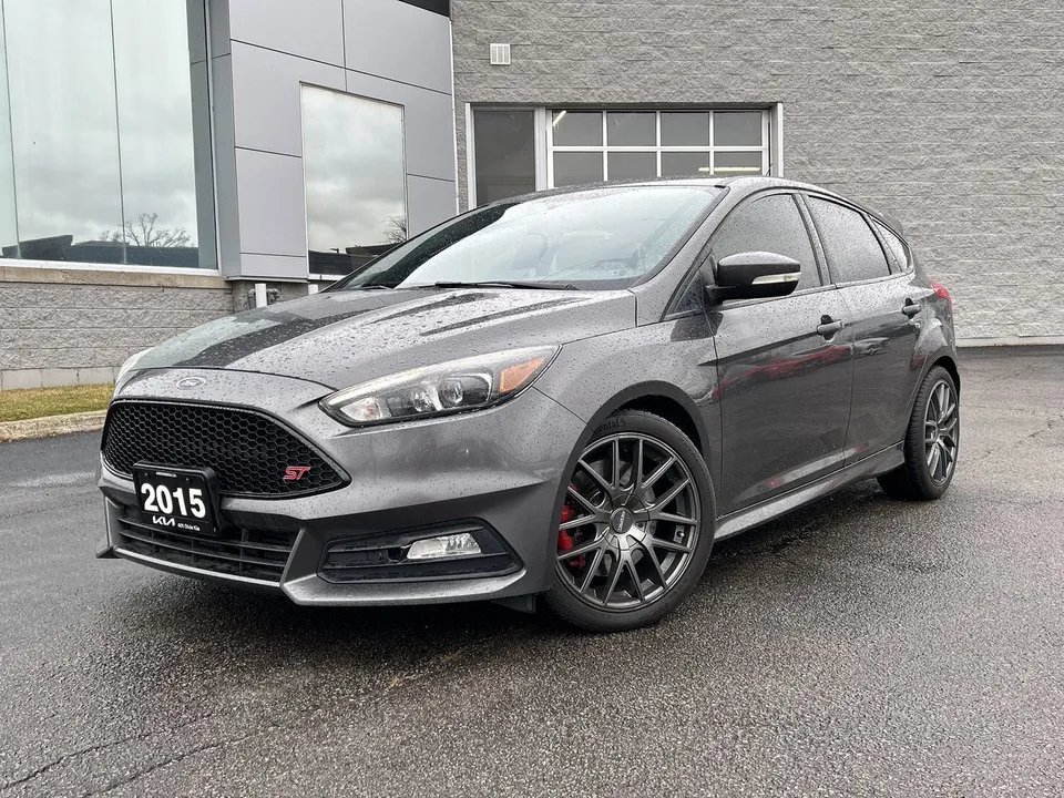 2015 Ford Focus ST 6 SPEED MANUAL | NAV | LEATHER |