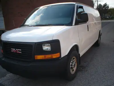 extended Engine: 4.8 L 8 Cylinder