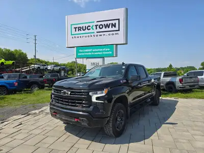 2024 Chevrolet Silverado 1500 LT Trail Boss with the 3.0L Duramax Diesel and only 11,000kms! Clean h...