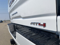 Unsure what to look for in a heavy-duty pickup that can handle both worksite tasks and weekend adven... (image 7)