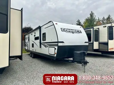 Year: 2021 Stock Number: UX6838 Status: PreOwned Weight: 5743 Lbs. Length: 32 ft Sleeps: 8 Included...