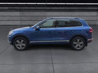 One Owner l Navigation System l Heated/Cooling Leather Seats l Heated Steering Wheel l Garage Opener... (image 4)