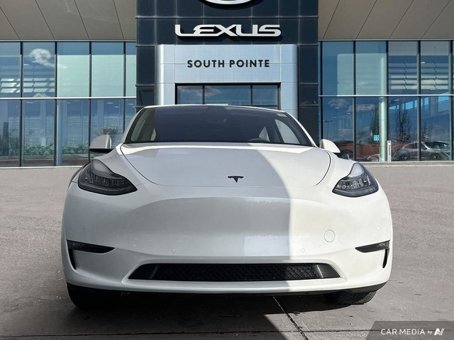 2022 Tesla Model Y Long Range AWD in Cars & Trucks in Edmonton - Image 2