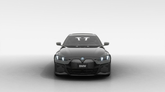 2025 BMW i4 eDrive40 Gran Coupe | M Sport | Freins M Bleus in Cars & Trucks in City of Montréal - Image 3