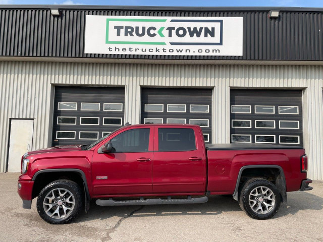 2018 GMC Sierra 1500 in Cars & Trucks in Ottawa