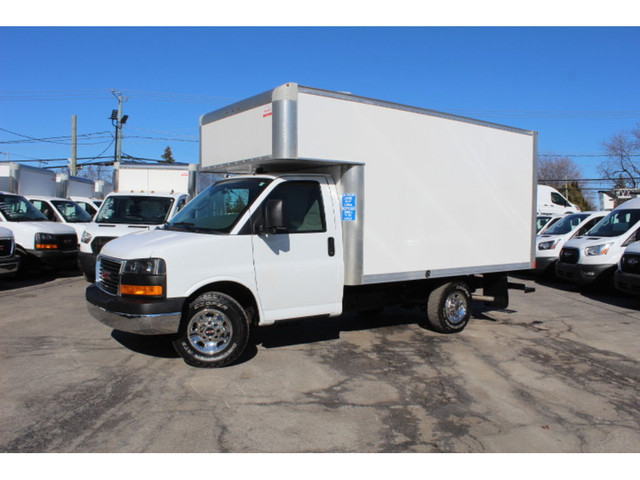 2021 GMC Savana CUBE 12 PIEDS DECK 6.6 LITRES ROUE SIMPLE in Cars & Trucks in Laval / North Shore - Image 4