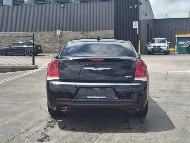 2021 Chrysler 300 Touring AWD | Leather | BSM | Heated Seats in Cars & Trucks in Guelph - Image 4