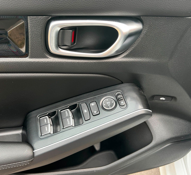 2025 Honda Civic Hybrid Sport Touring **POWER MOONROOF**AMAZI... in Cars & Trucks in Grande Prairie - Image 3