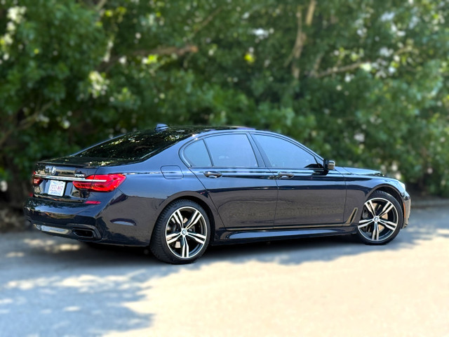 2019 BMW 7 Series 750i xDrive in Cars & Trucks in Calgary - Image 4