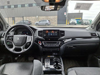 Look at this certified 2020 Honda Pilot Touring 8-Passenger AWD | Leather | Sunroof | Nav | Heated S... (image 4)