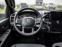 QUICK ORDER PACKAGE 2UA -inc: Engine: 6.4L V8 HEMI HD Transmission: 8-Speed Automatic,BRIGHT WHITE,R... (image 1)