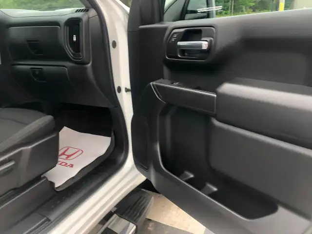 2024 Chevrolet Silverado K1500 Custom Trail Boss - Leather Seats in Cars & Trucks in Annapolis Valley - Image 24