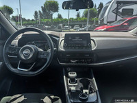 This Nissan Rogue boasts a Regular Unleaded I-4 2.5 L/152 engine powering this Variable transmission... (image 9)