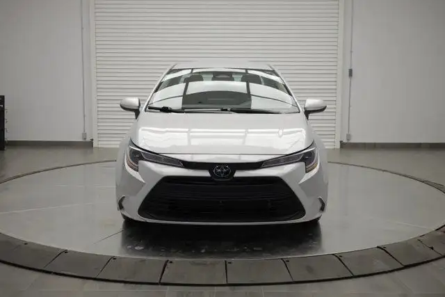 2023 Toyota Corolla LE dans Autos et camions dans Calgary - Image 3
