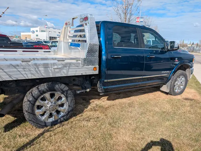 2022 RAM 3500 Limited *PRICE REDUCED* 6.7L, NAVIGATION, FLAT... in Cars & Trucks in Calgary - Image 4