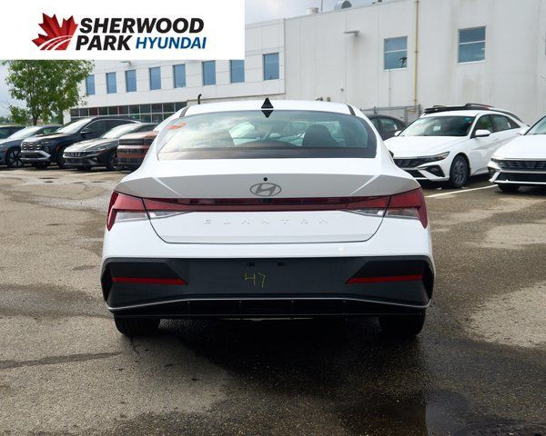 2025 Hyundai Elantra Pref Tech | Blindspot Monitor in Cars & Trucks in Edmonton - Image 4