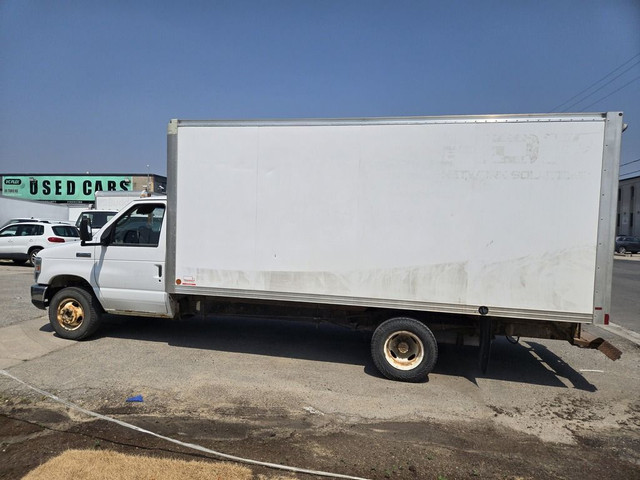 2017 Ford E-450 E-450 - 16Ft Box - Ramp - Gasoline in Cars & Trucks in City of Toronto - Image 3