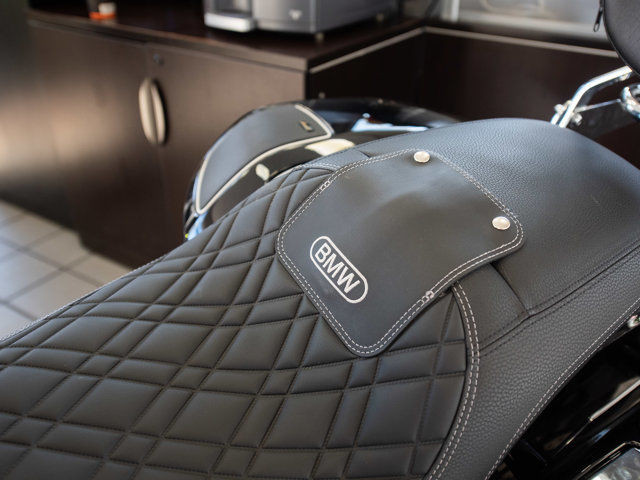 2022 BMW R18 8 in Cars & Trucks in Calgary - Image 3