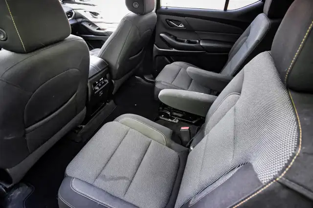 2021 Chevrolet Traverse LT Cloth • 7 PASSENGER • HEATED SEATS in Cars & Trucks in Ottawa - Image 30