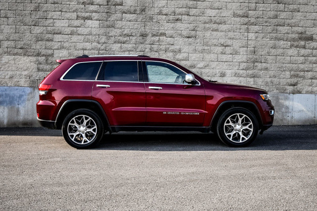 2022 Jeep Grand Cherokee WK Limited • HEATED LEATHER • NAVIGATIO in Cars & Trucks in Cornwall - Image 2