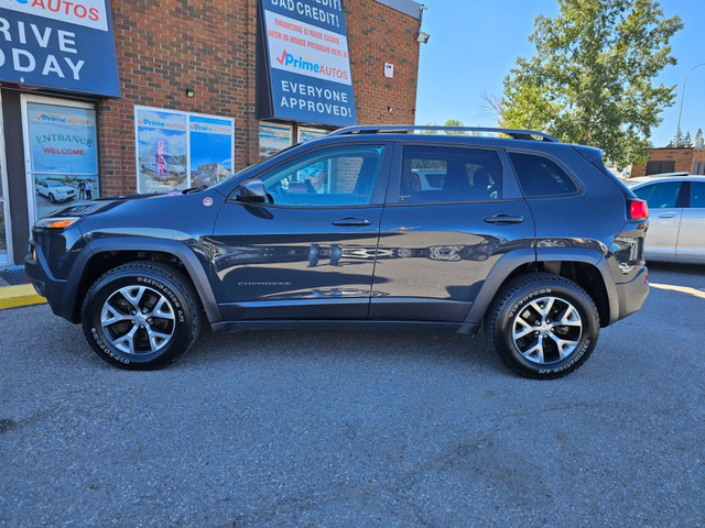 2017 Jeep Compass TRAILHAWK 4x4, Leather, Navigation, Low Kms in Cars & Trucks in Calgary - Image 3