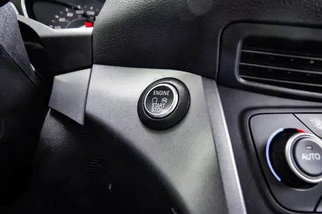 2019 Ford Escape SE FWD • HEATED SEATS • CP/AA • REMOTE START in Cars & Trucks in Ottawa - Image 21