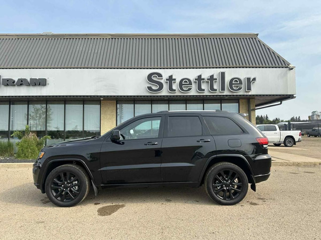 2021 Jeep Grand Cherokee Altitude in Cars & Trucks in Red Deer - Image 3