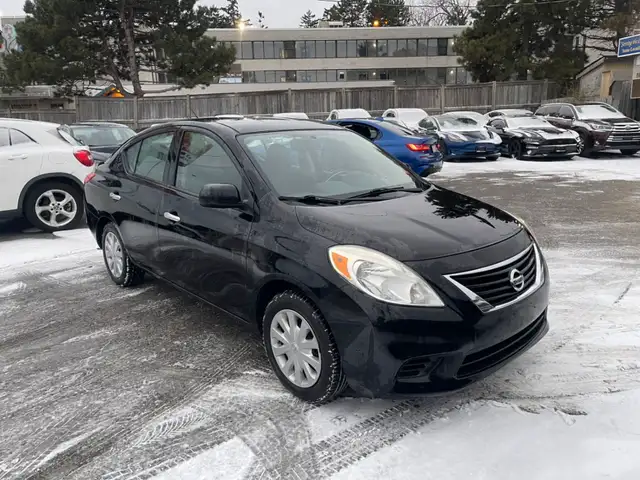 2012 Nissan Versa 4dr Sdn CVT 1.6 SV in Cars & Trucks in City of Toronto - Image 8