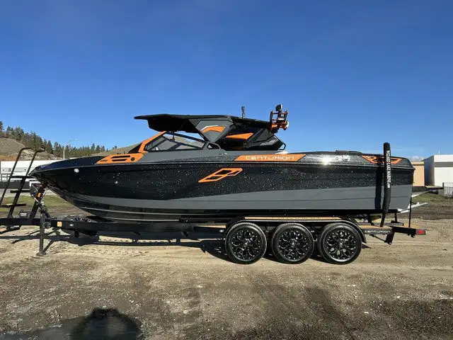 2025 Centurion RI245 in Powerboats & Motorboats in Kelowna - Image 6