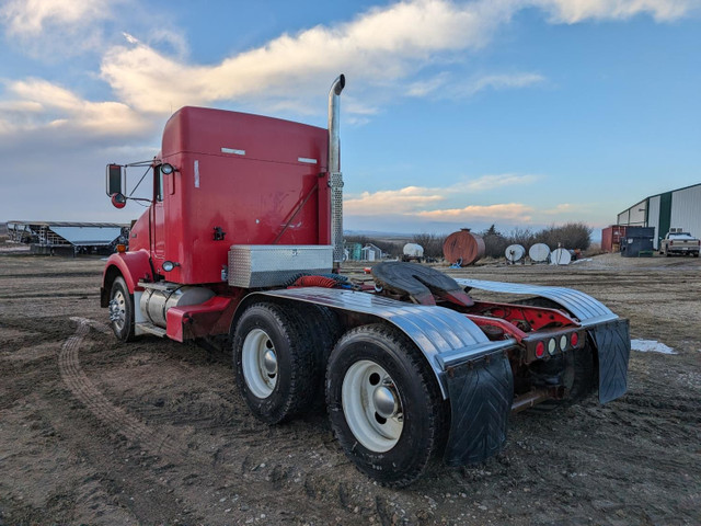 1999 Kenworth T/A Sleeper Truck Tractor T800B in Heavy Trucks in Edmonton - Image 3