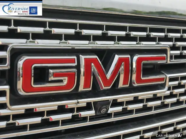 2021 GMC Sierra 2500HD Denali in Cars & Trucks in Brockville - Image 10