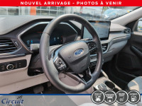 Le Ford Escape 2023 en version de base avec l'ensemble Premium combine l'accessibilité de l'entrée d... (image 6)