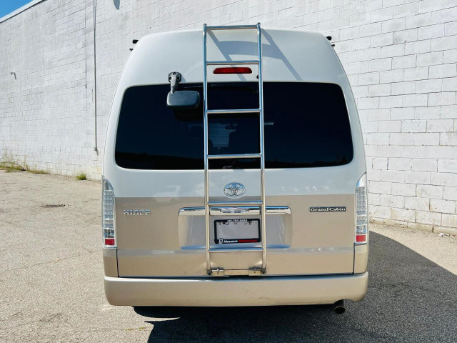 2007 Toyota Hiace GRAND CABIN 4WD - JAPAN IMPORT|RHD|10 PASSEN in Cars & Trucks in City of Toronto - Image 4